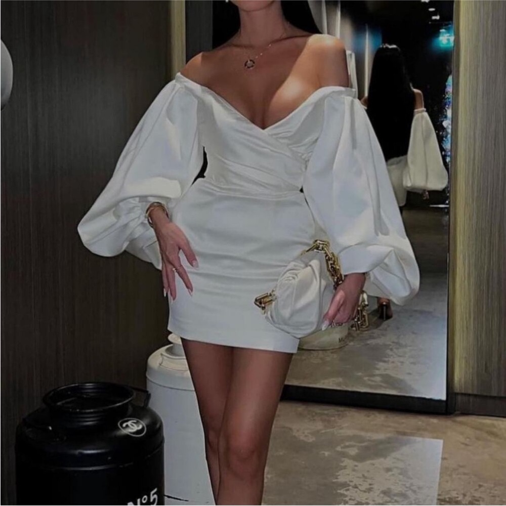 House of CB Caryln Dress White Mini Bridal Bride Off the Shoulder Small